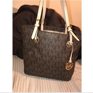 Michael Kors Signature Tote